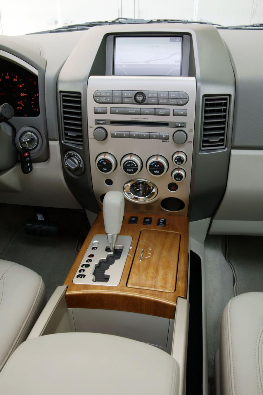  Infiniti QX56 2008 года  (фото 25 из 56)